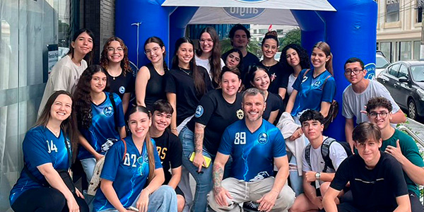 turma escolar reunida antes do Enem 